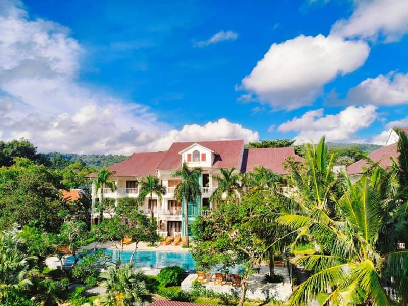 Tahiti Resort — building
