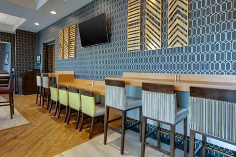 Drury Inn & Suites Pittsburgh Airport Settlers Ridge — photo 9