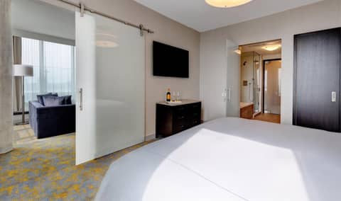 Hotel X Toronto, a Destination by Hyatt Hotel — photo 8
