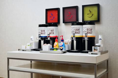 Hampton Inn & Suites - Richmond - Downtown, VA — dining