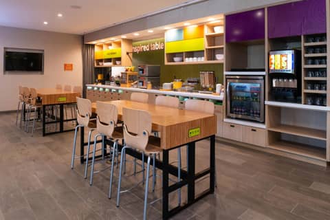 Home2 Suites By Hilton Columbus/West, OH — dining