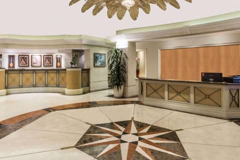 Ramada Plaza by Wyndham Waikiki — photo 7