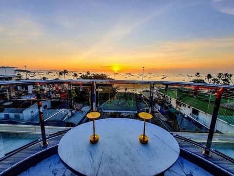 The Globe Hotel Bar and Restaurant — balance & terrace