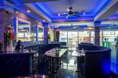 The Globe Hotel Bar and Restaurant — dining