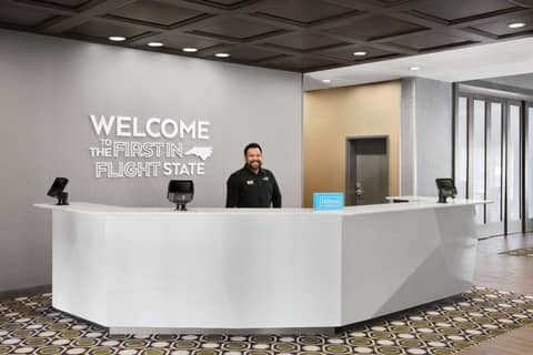 Hampton Inn & Suites Charlotte Steele Creek Road, NC — photo 8