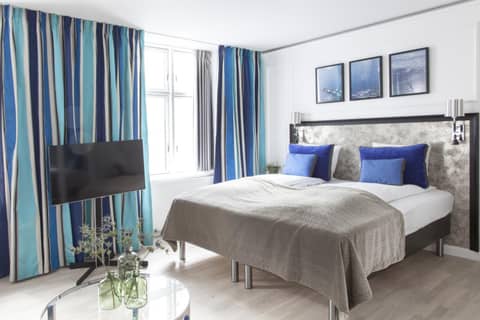Absalon Hotel — hotel room