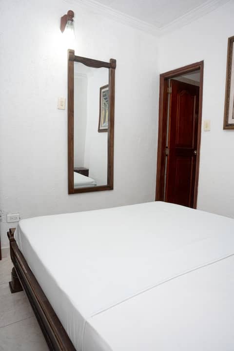 Hotel Med Cartagena — hotel room