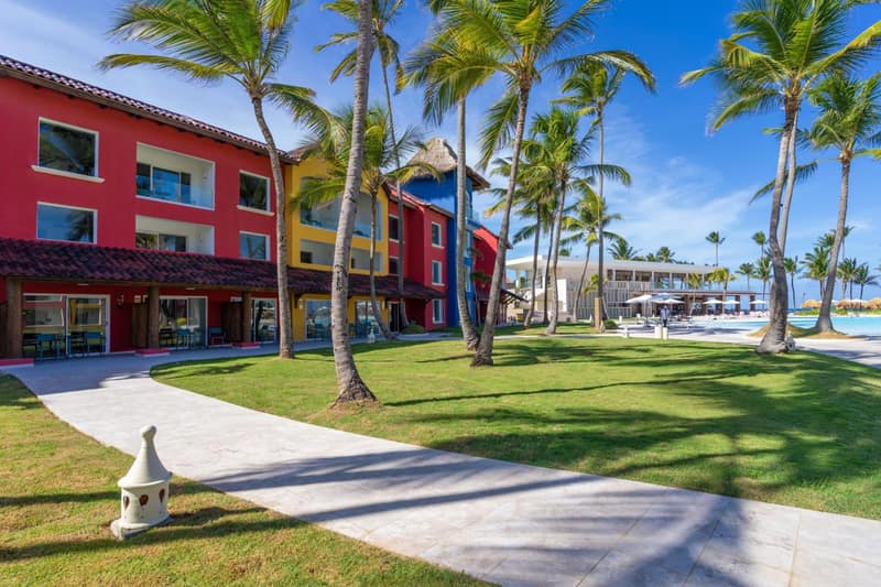 Caribe Deluxe Princess - All Inclusive — building
