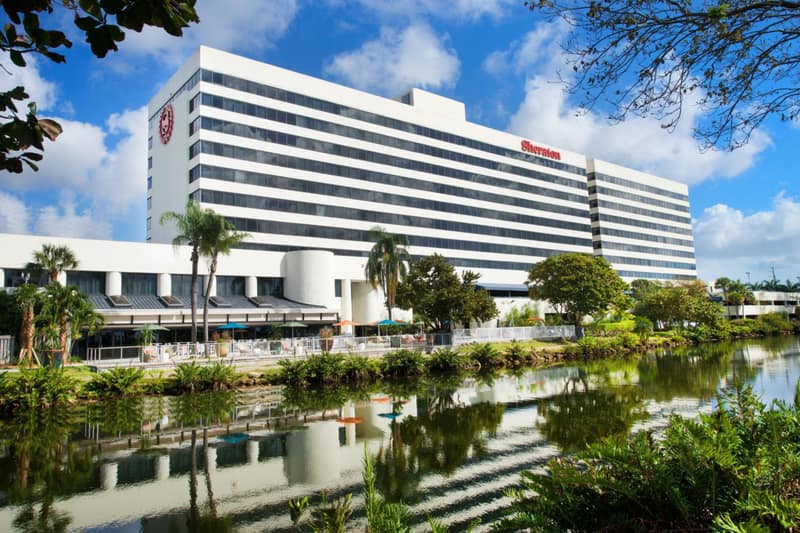 Sheraton Miami Airport Hotel and Executive Meeting Center — building