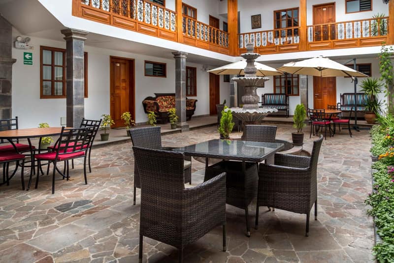 Illa Hotel — photo 1