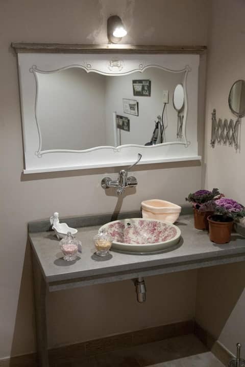 Apartamentos Luna Suites Palacio Almagra — bathroom