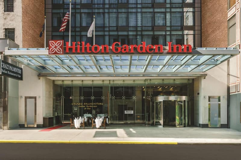 Hilton Garden Inn New York Times Square North — photo 1