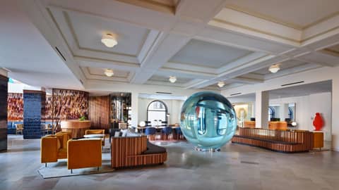 21c Museum Hotel St Louis — recepcion & lobby