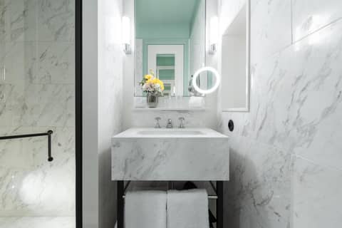 The Editory Boulevard Aliados Hotel - Preferred Hotels — bathroom