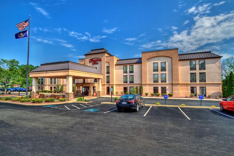 Hampton Inn Pittsburgh/West Mifflin — building