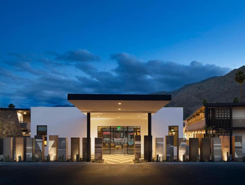 V Capri Palm Springs, a Dolce by Wyndham — building