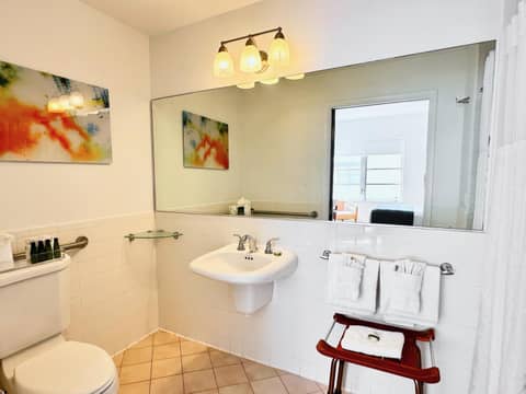 Avalon Hotel — photo 8