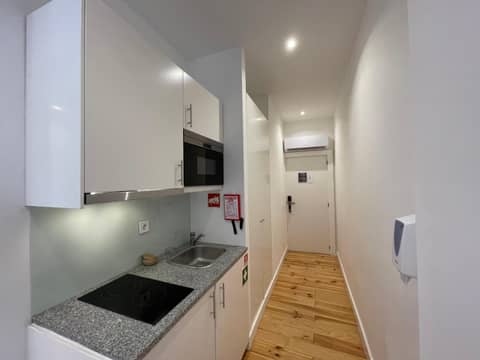 MyStay Porto Centro — kitchen