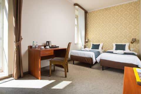 Aparthotel Globus Self Check-in — hotel room