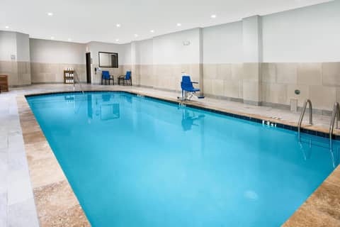 Holiday Inn Express and Suites Houston North - IAH Area by IHG — photo 4