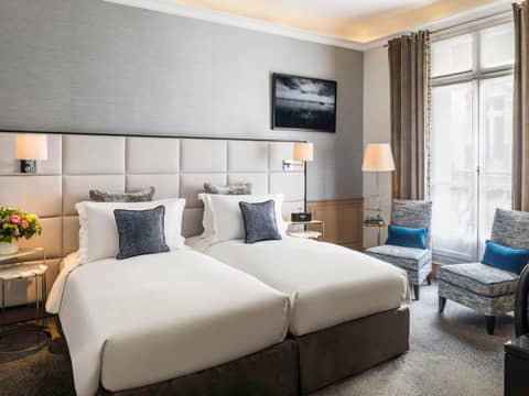 Sofitel Paris Baltimore Tour Eiffel — hotel room