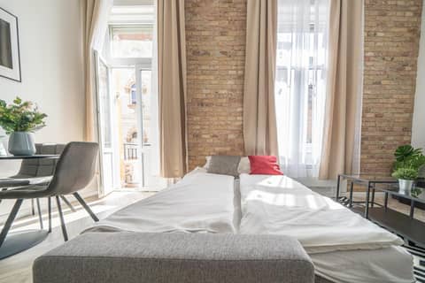 K33- Boutique Apartments Best Location by BQA — photo 3