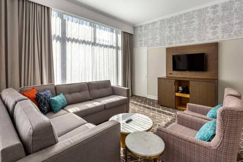 Hilton Vacation Club Hotel Blake Chicago — photo 5