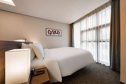 Ramada Encore by Wyndham Busan Station — hotel room