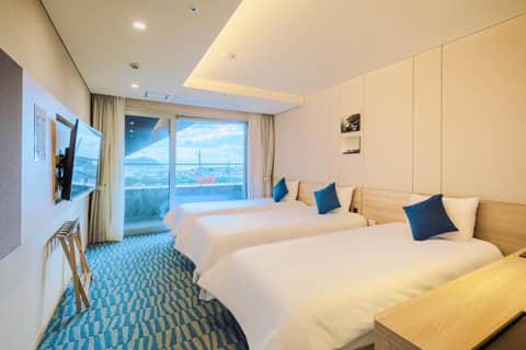 Hotel bridge Seogwipo — photo 3