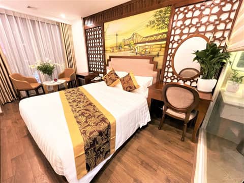 DE LA SOIE Hotel & Travel — hotel room