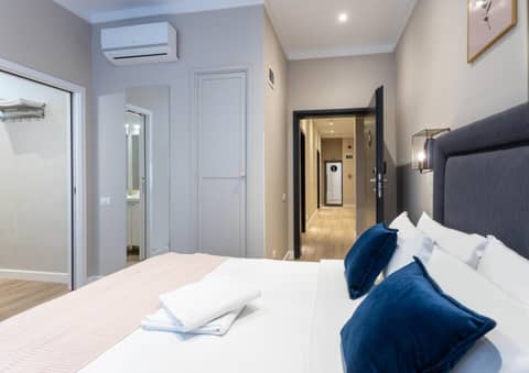 DeGoya Studios Bucharest Old Town — hotel room