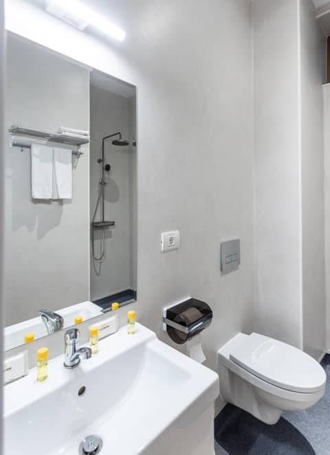DeGoya Studios Bucharest Old Town — bathroom