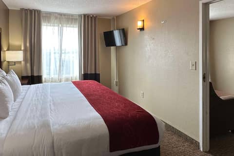 Charlotte Suites by IHG — photo 2