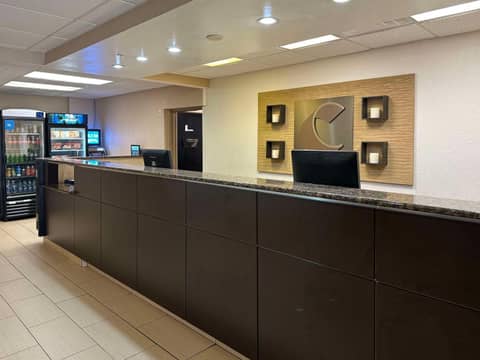 Charlotte Suites by IHG — photo 7