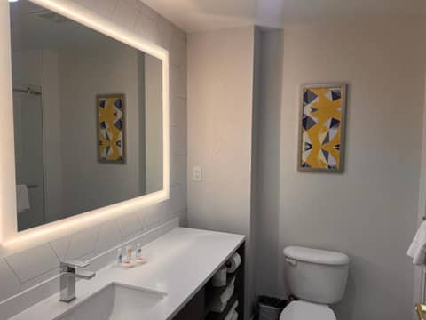 Comfort Suites Louisville Airport — photo 9