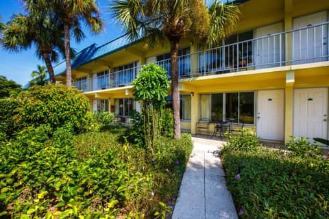 Naples Garden Inn — photo 2