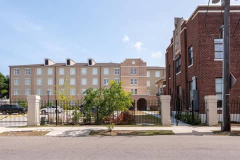Bywater Suite Hotel — photo 9