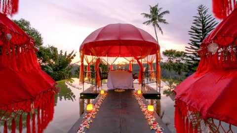 Kupu Kupu Barong Villas and Tree Spa — other