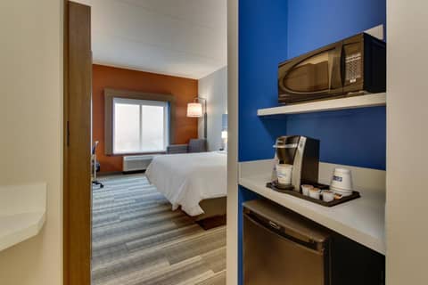 Holiday Inn Express & Suites - Nashville MetroCenter Downtown by IHG — photo 9