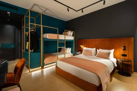 COLORS Hotel Athens — hotel room