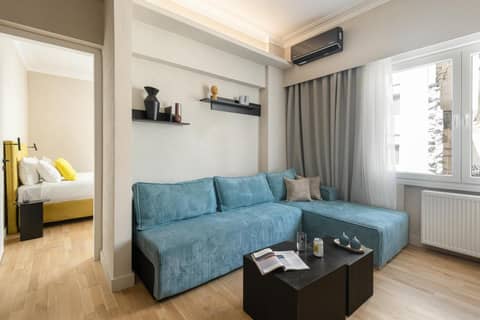 COLORS Hotel Athens — lounge