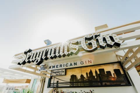 Urban Anaga Hotel — bar