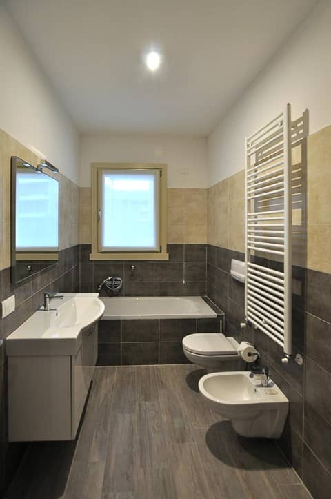 BB Hotels Aparthotel Arcimboldi — bathroom