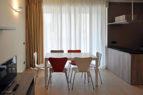 BB Hotels Aparthotel Arcimboldi — kitchen