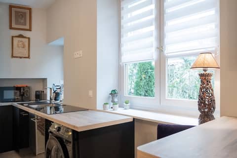 MHL - Maison Hotel Lyon — kitchen