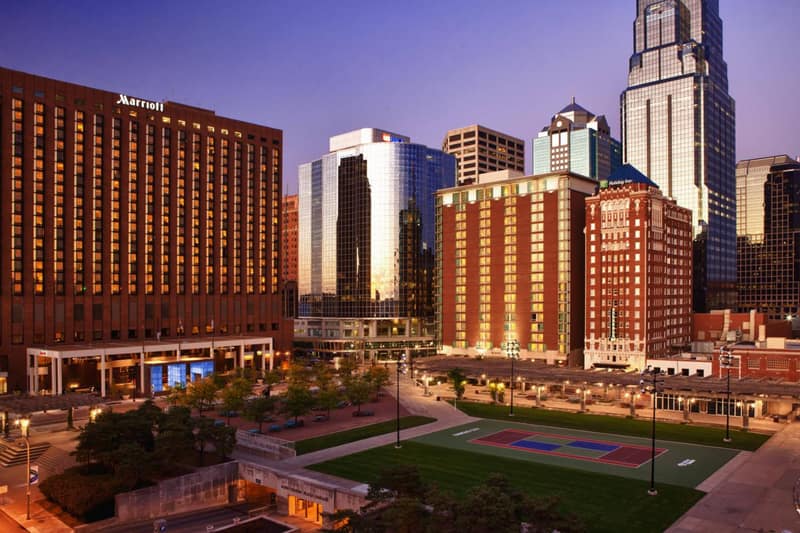 Kansas City Marriott Downtown — building
