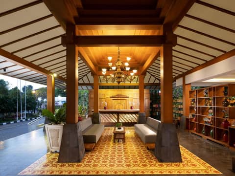 Burza Hotel Yogyakarta — photo 5