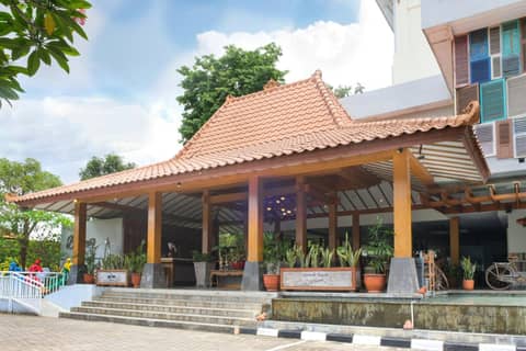 Burza Hotel Yogyakarta — photo 8