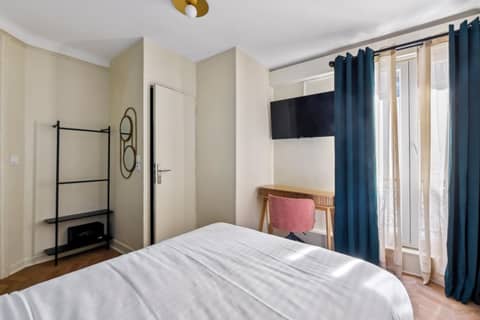 Hotel Margot — hotel room