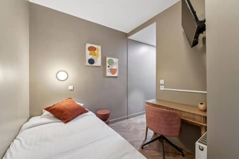 Hotel Margot — hotel room
